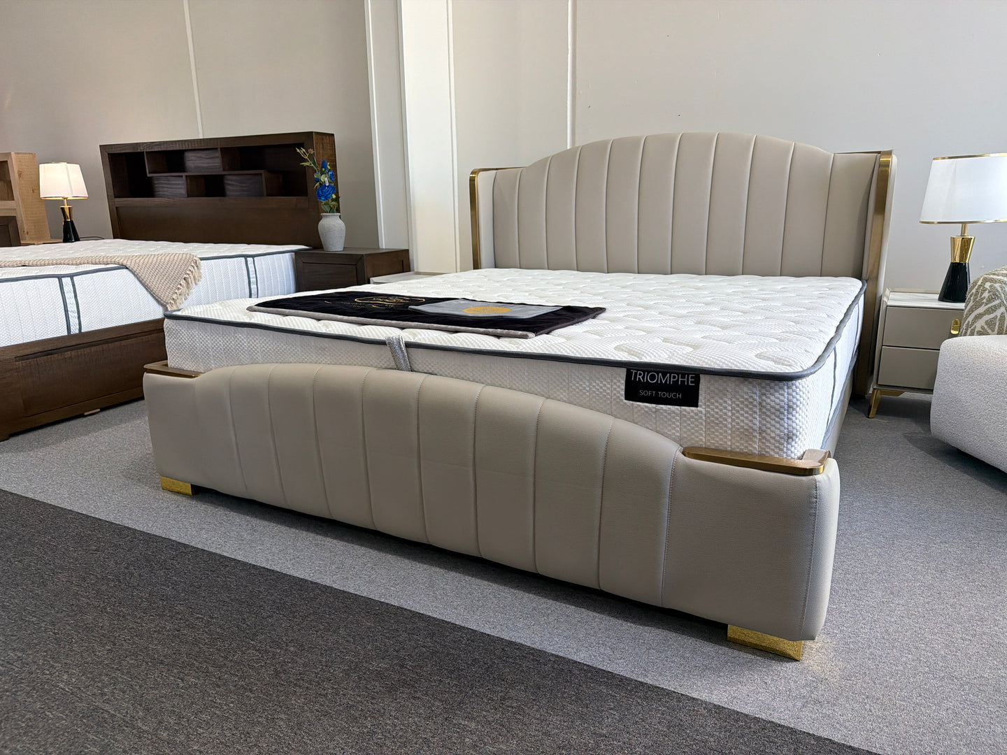 Luxury Leather Bed w/ Gas Lift