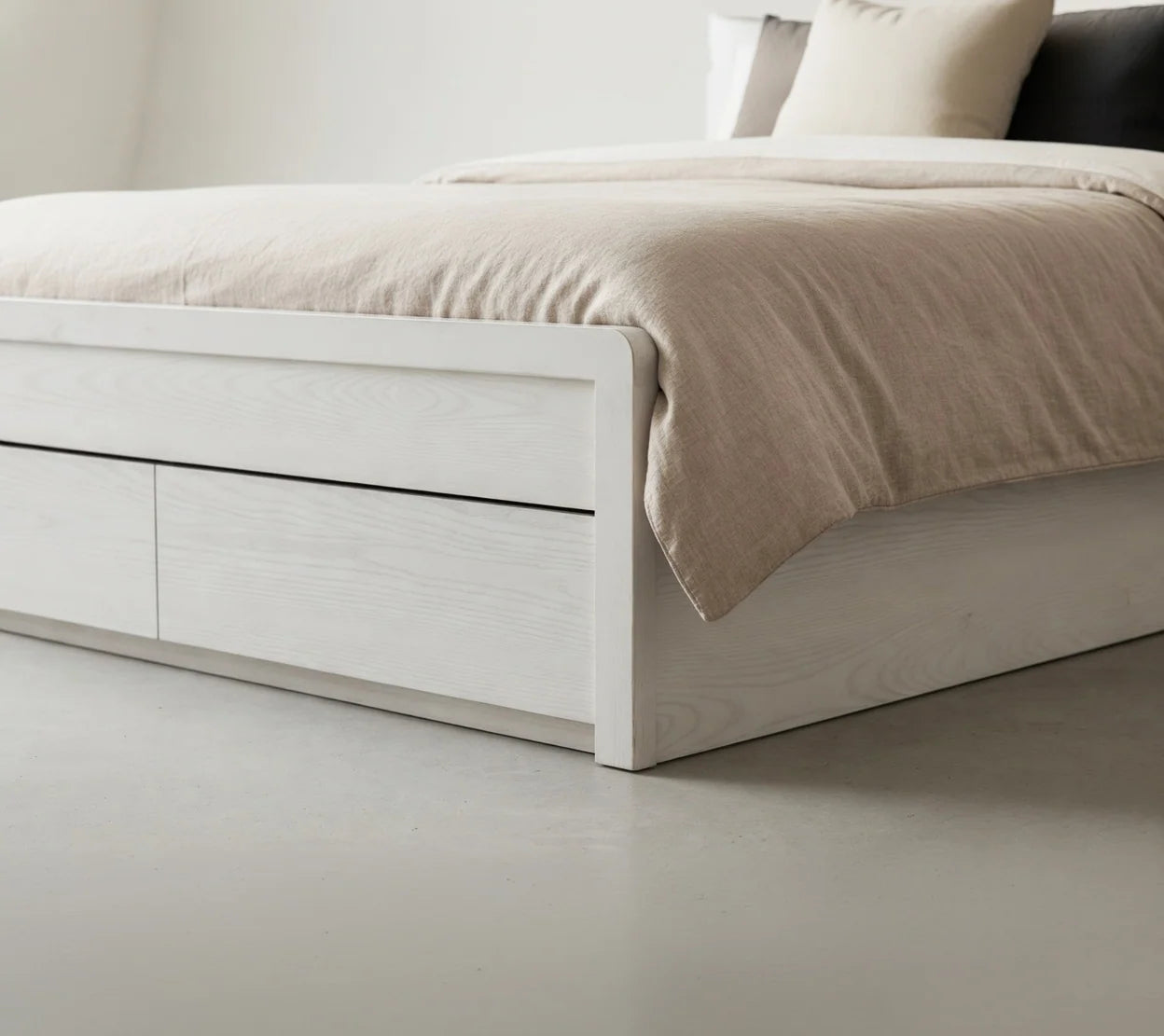 Mosman Bed Bookend Gas Lift