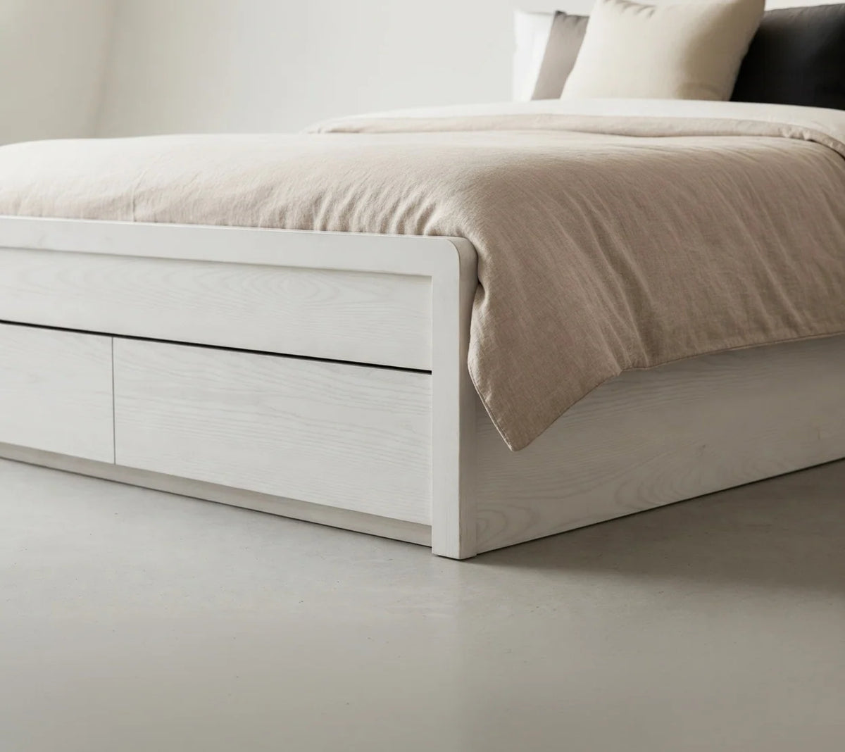 Mosman Bed Bookend Gas Lift