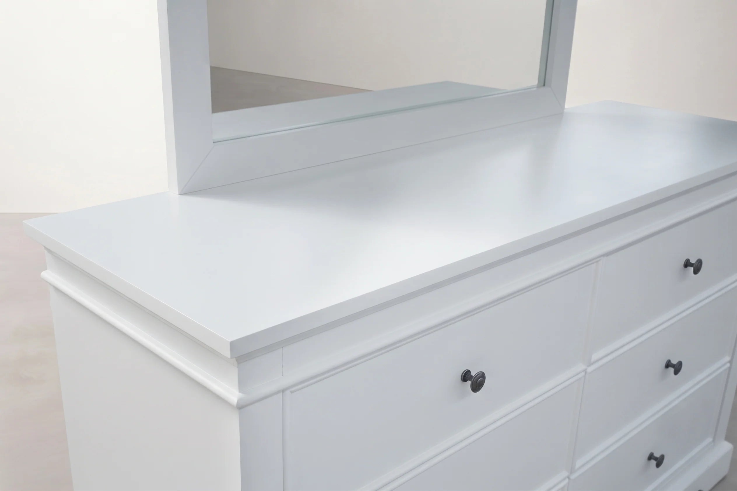 Snowland Dresser with Mirror